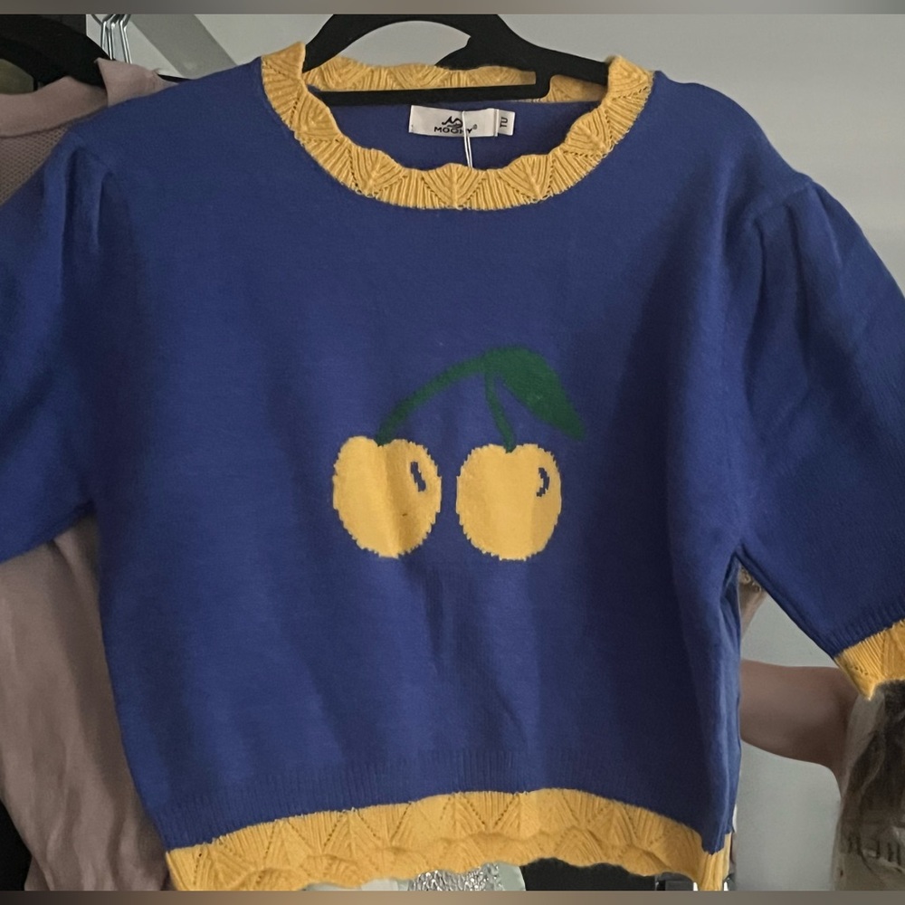 MOCHY BLUE/ YELLOW CHERRY 🍒 short sleeve (light weight) sweater.. O/S #musthave
